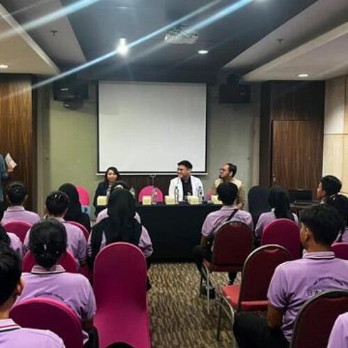 Seminar Kesehatan dari Rumah Sakit Seminar Kesehatan dari Rumah Sakit