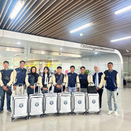 Keberangkatan siswa ke Jepang. Keberangkatan siswa ke Jepang.